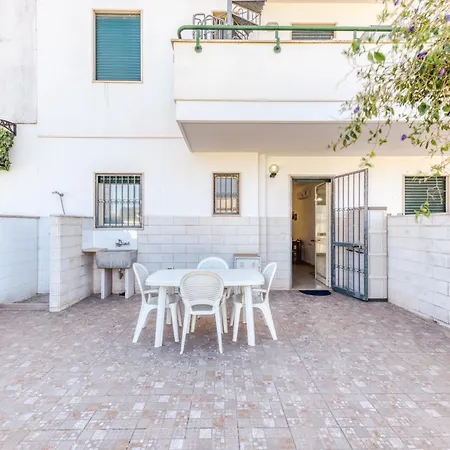 A 100 M Dal Mare Apartment