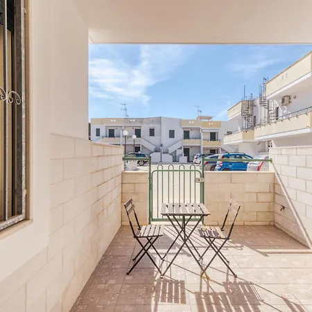 A 100 M Dal Mare * Torre San Giovanni